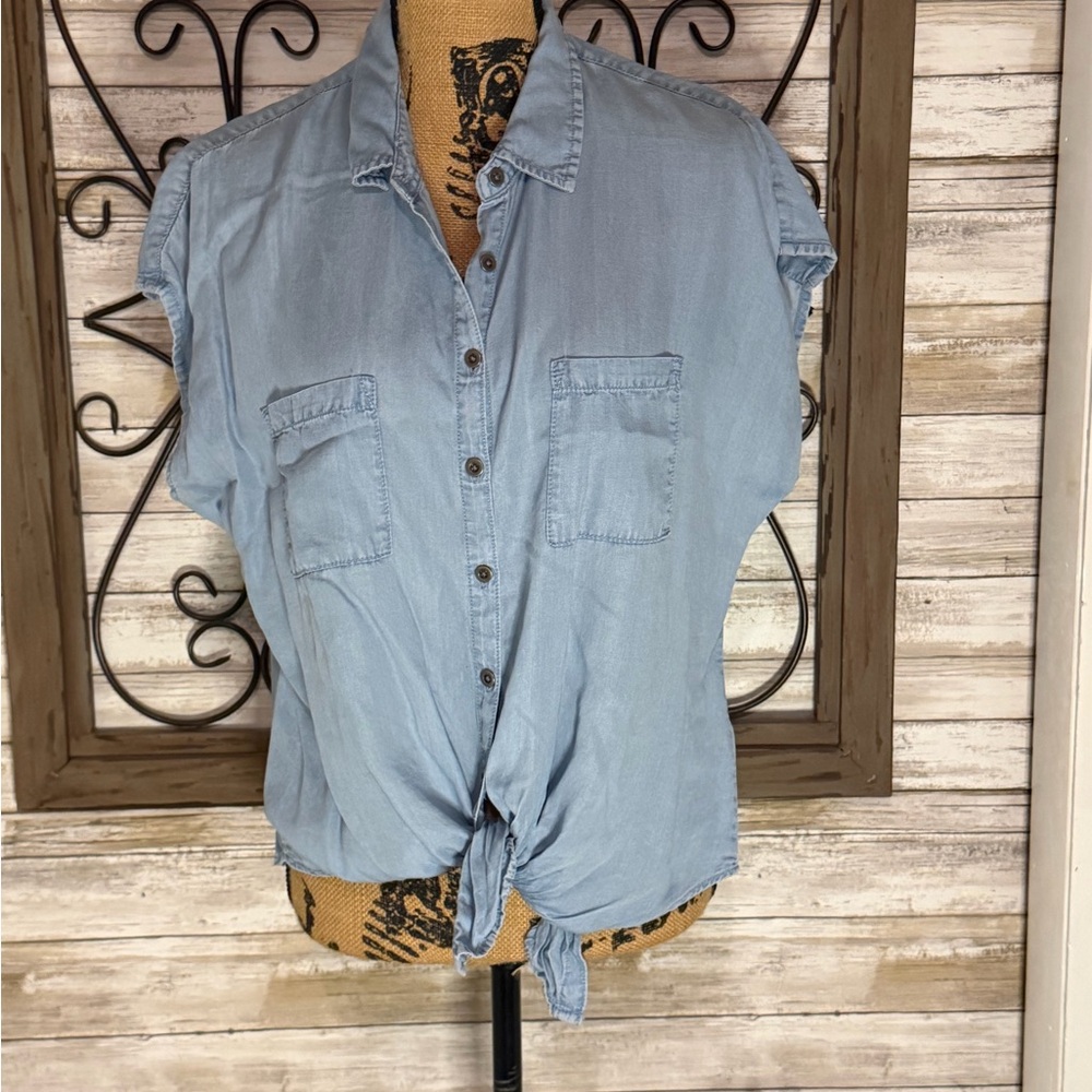 Torrid Light Blue Sleeveless Button Down Shirt